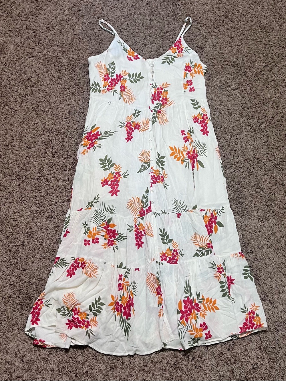 White Mark Floral Tiered Maxi Dress — Estimated L